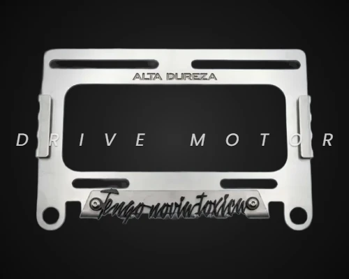PORTA PLACA CON FRASE PERSONALIZADA - MODELO 1